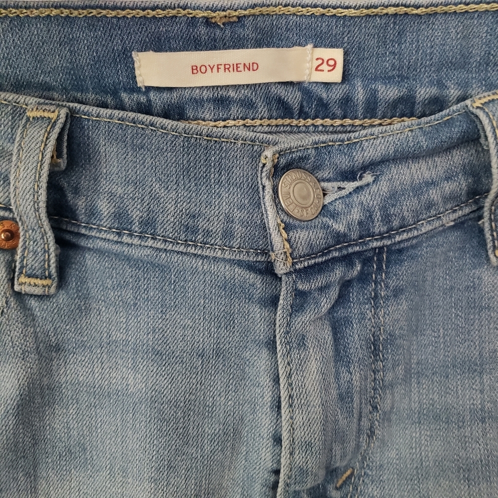 Levis Lowrise Jeans - Picture 4 of 5